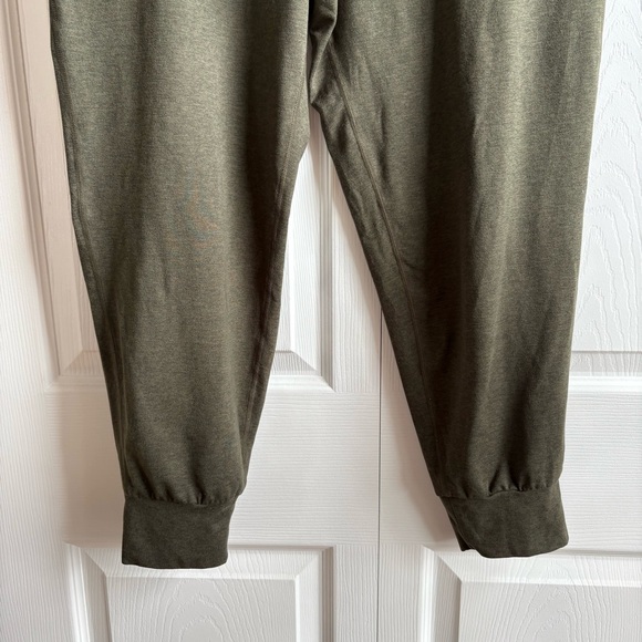 BYLT Premium Basics Essential Jogger Army Green Pocket Athletic Lounge M Soft - Picture 2 of 12